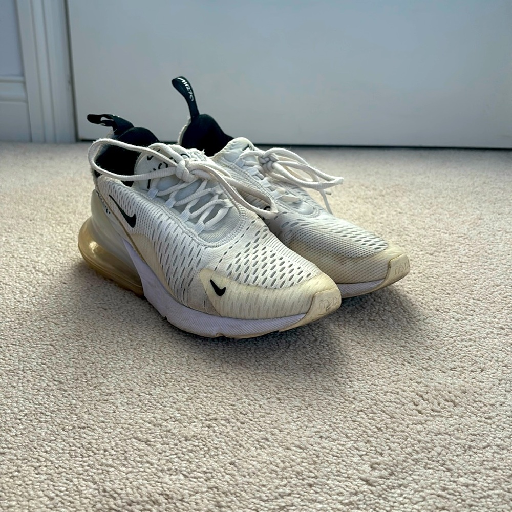 White nike air max 270